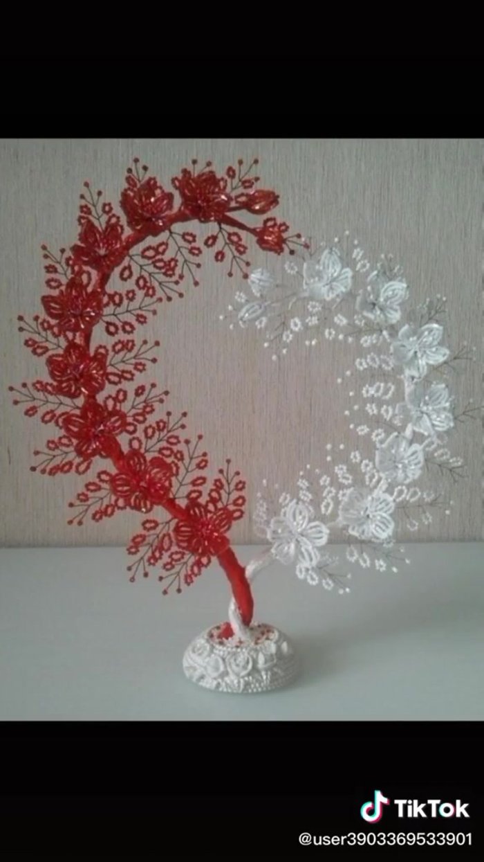 Дерево сердце из бисера