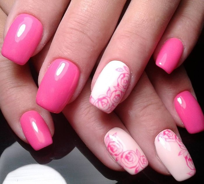 Розовый маникюр