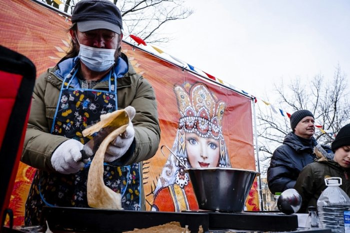 Блин в парке Гагарина на Масленицу 2021