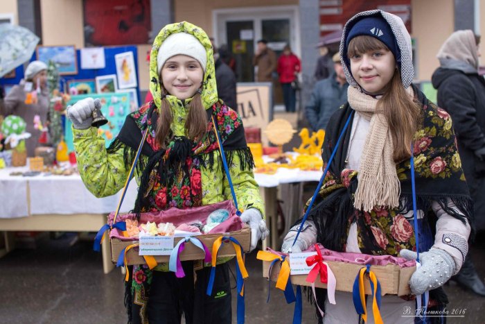 Люди на Ярмарке