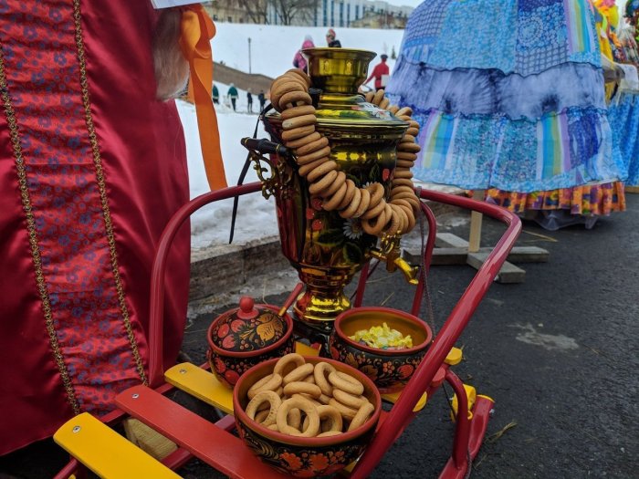 Масленичная ярмарка в школе