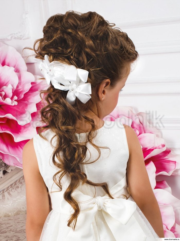 Прическа на выпускной в садик