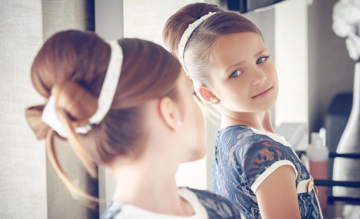 Причёски для девочек на выпускной