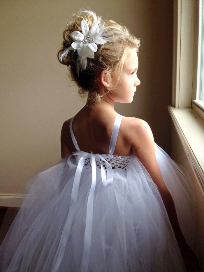 Греческая прическа для девочки на выпускной