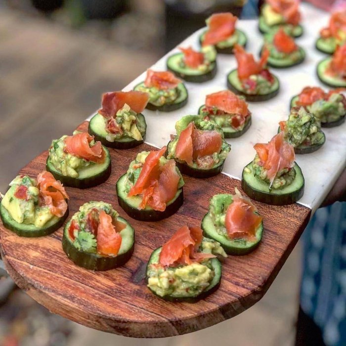 Канапе с оливками на шпажках