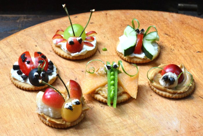 Канапе на новый год на шпажках
