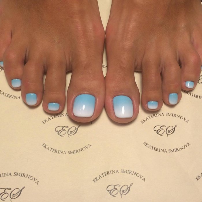 Педикюр цвет фуксия