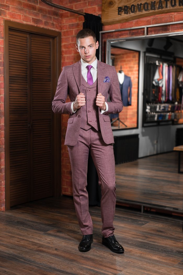 Стильный свадебный костюм