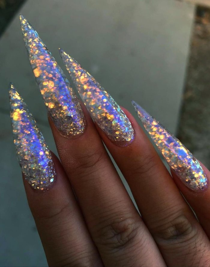 Блестящие длинные ногти