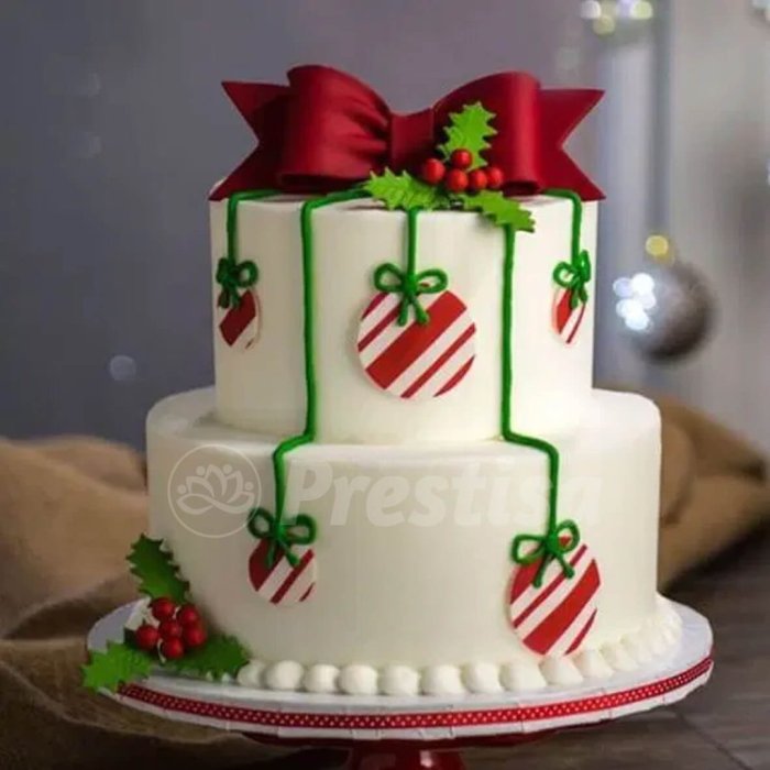 Двухъярусный торт на новый год