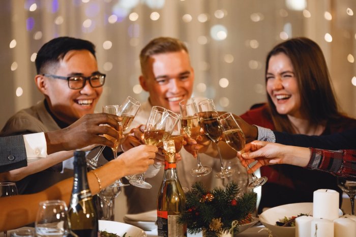 Вечеринка бокалы