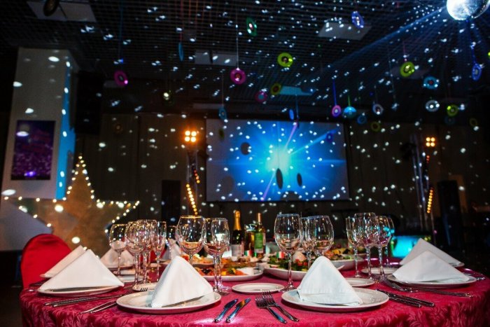 Отель Азимут Кострома новогодний банкет