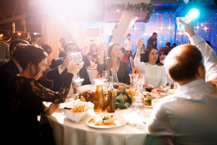 Корпаротивв ресторане