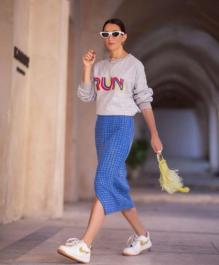 Платье в стиле спорт Шик