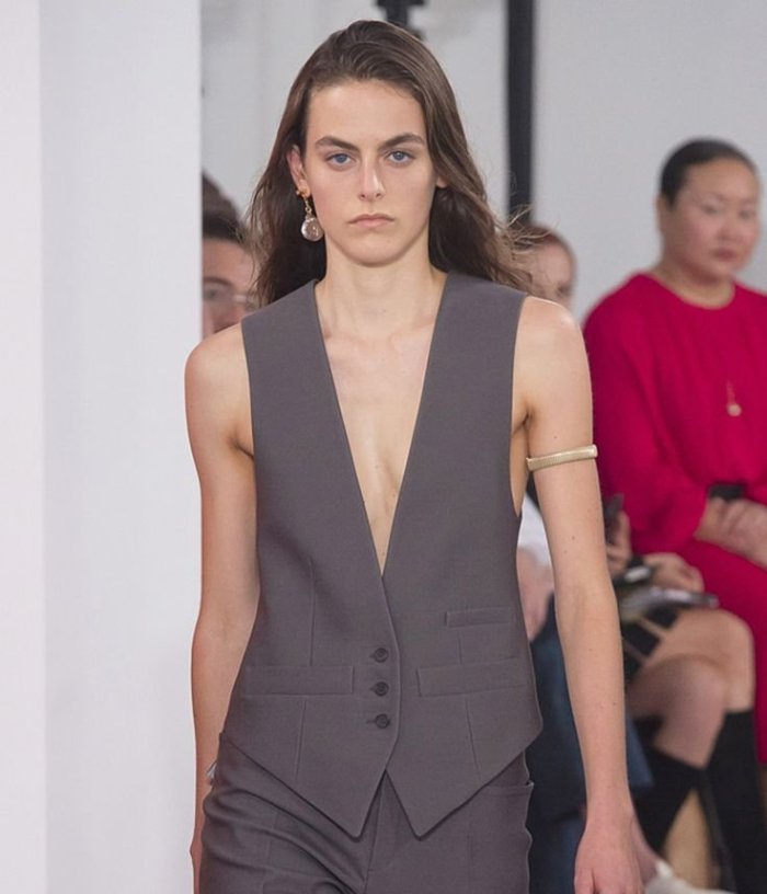 Костюмная жилетка подиум женская