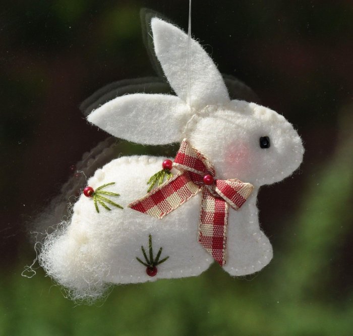 Новогодний заяц из фетра