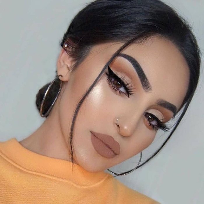 Современный макияж