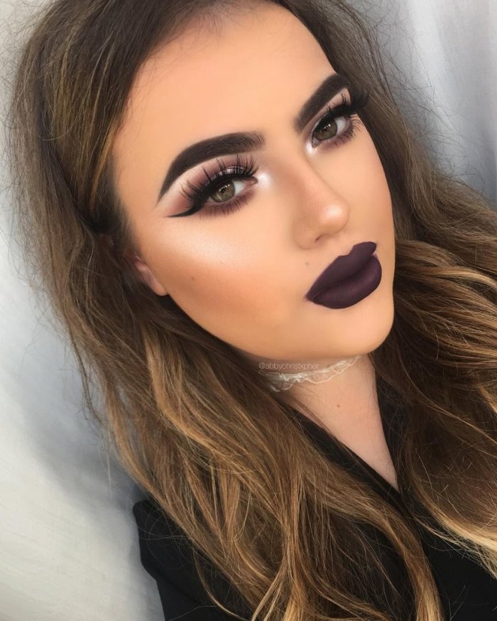 Коричневая помада матовая