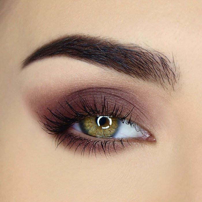 Фиолетовый Смоки айс для зеленых глаз