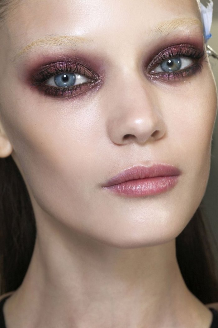 Макияж Смоки айс розовый
