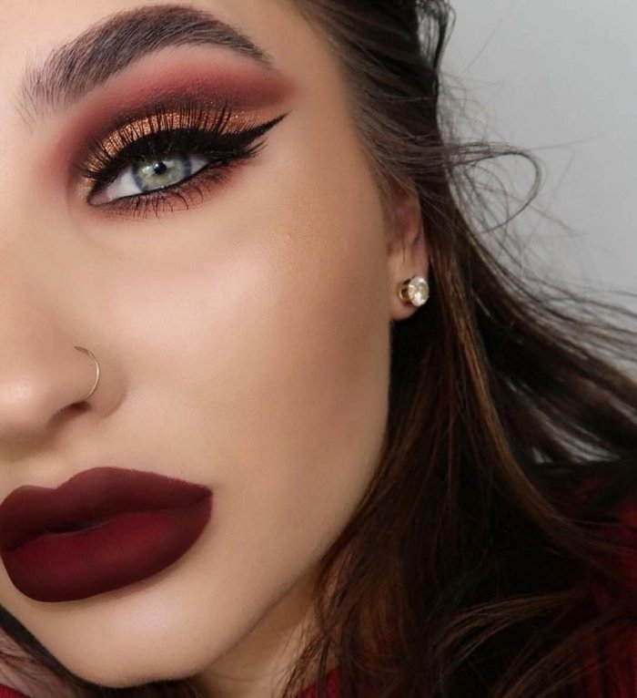 Красный макияж глаз