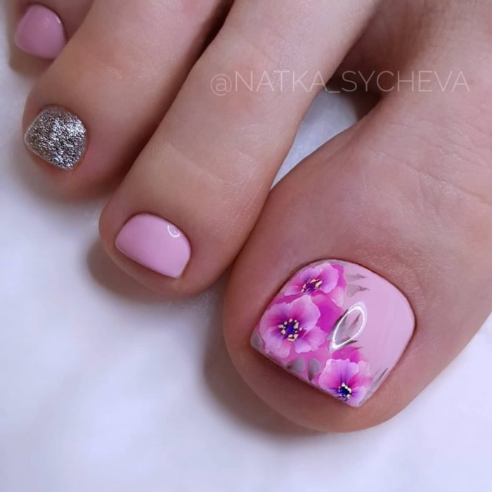 Весенний педикюр