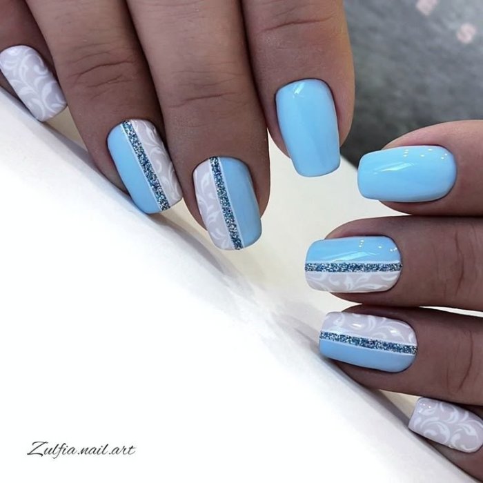 Ногти в голубых тонах