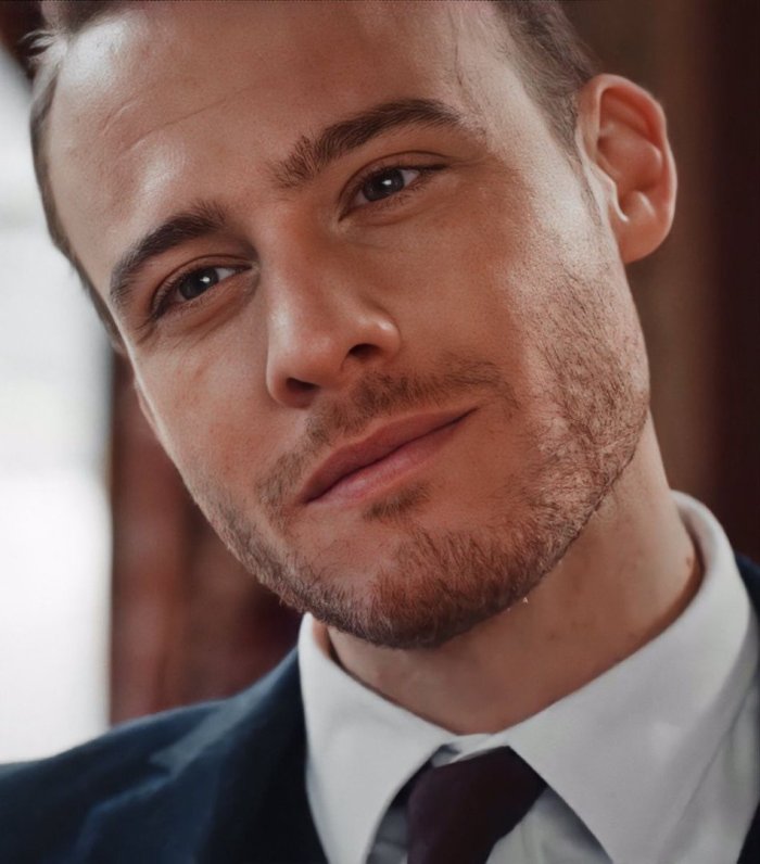 Керем Бурсин рост