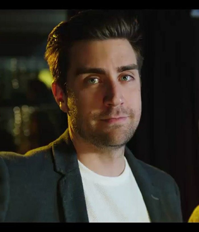 Турецкий актер Чаглар Эртугрул