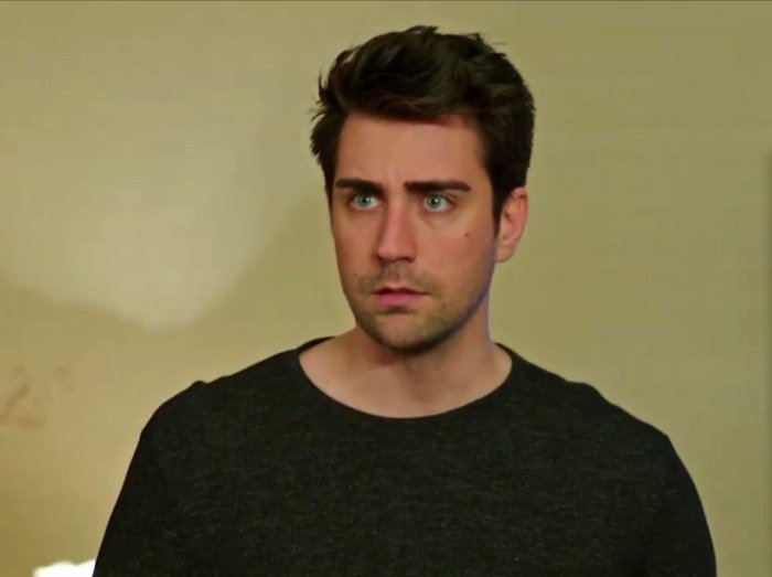 Кайла Манукян и Чаглар Эртугрул последние новости