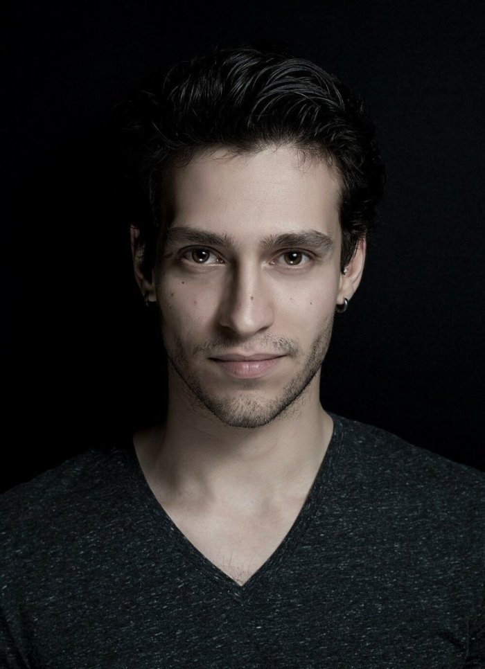 Султан Ахмед актер Экин Коч