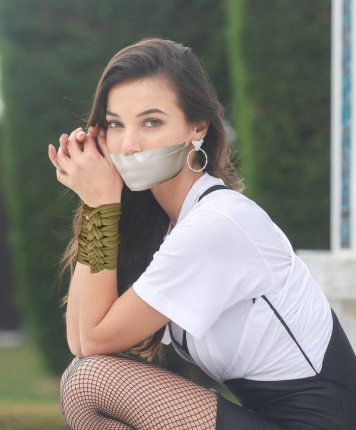 Турецкая актриса Пинар Дениз