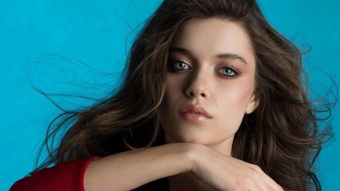 Афра Сарачоглу Фазилет