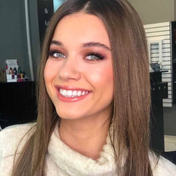 Афра Сарачоглу рост и вес