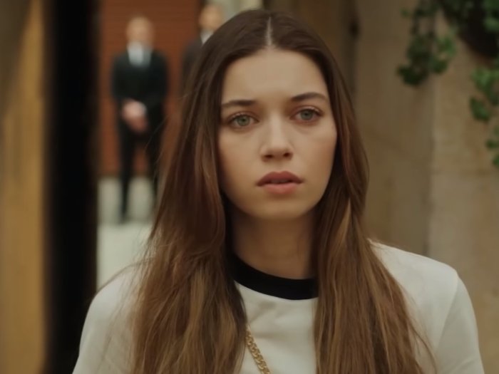 Причёски Сейран из сериала Зимородок