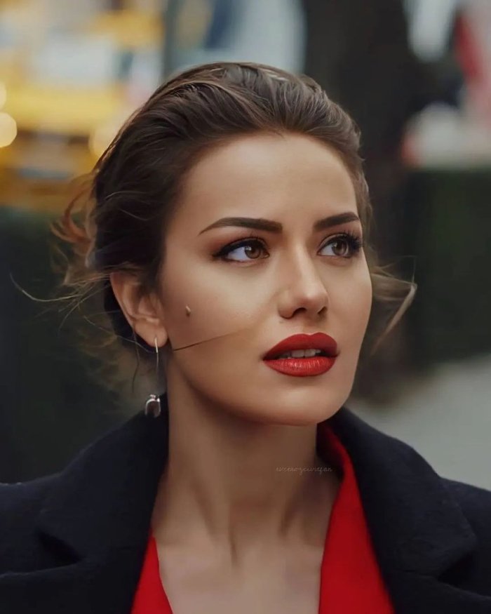 Фахрие Эвджен актрисы Турции