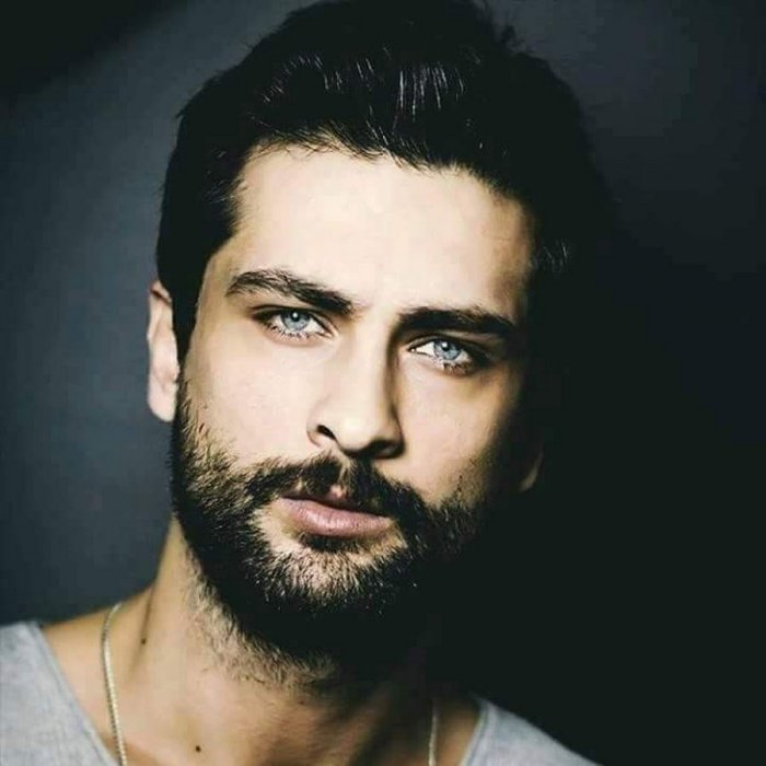 Онур Туна турецкий актер