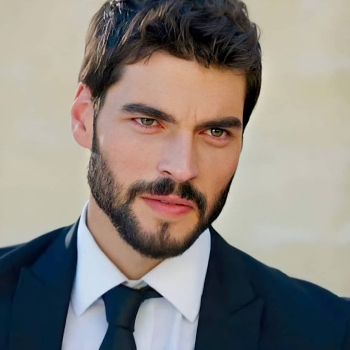 Акын Акынозю Миран Асланбей