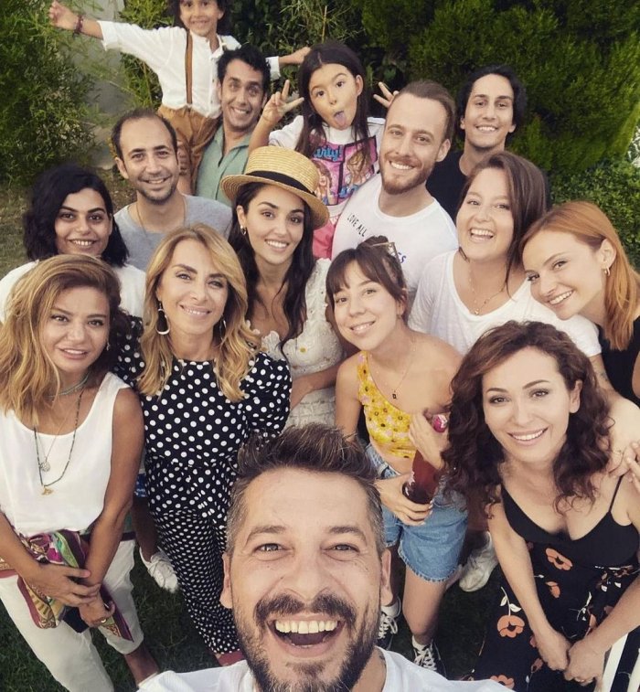 Ханде Эрчел в сериале Постучись в мою дверь