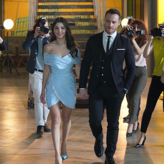 Ханде Эрчел Постучись