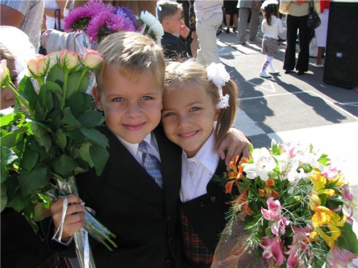 Первоклашки в школе