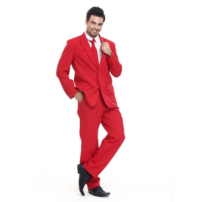 Ярко красный костюм мужской