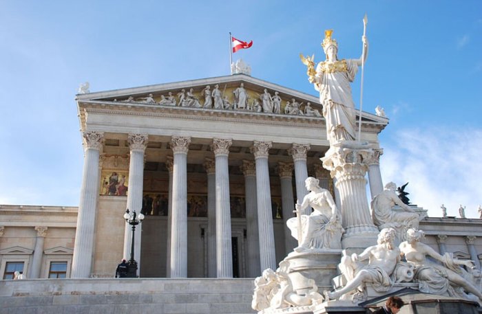 Здание австрийского парламента