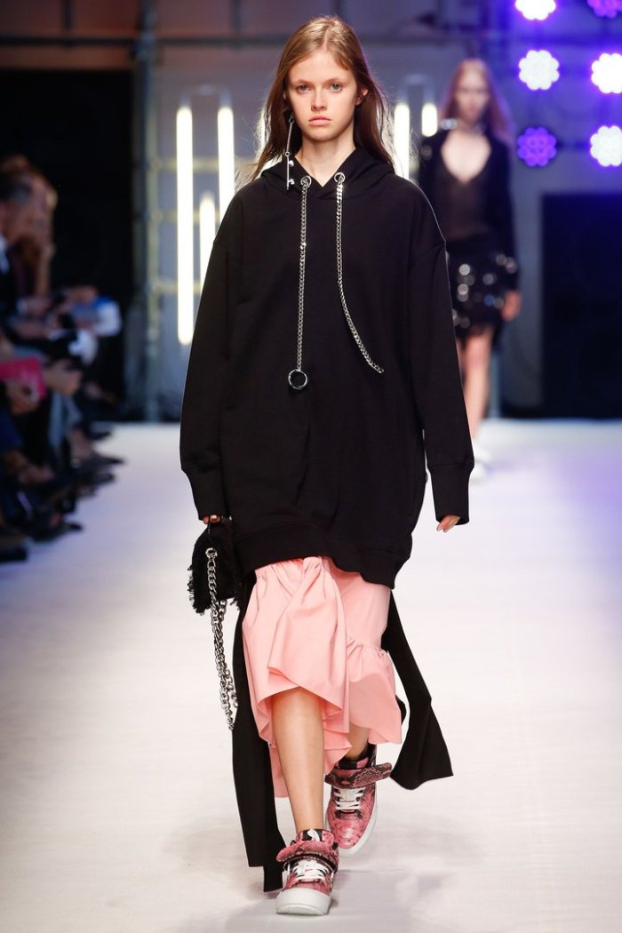 Стиль спорт Шик оверсайз