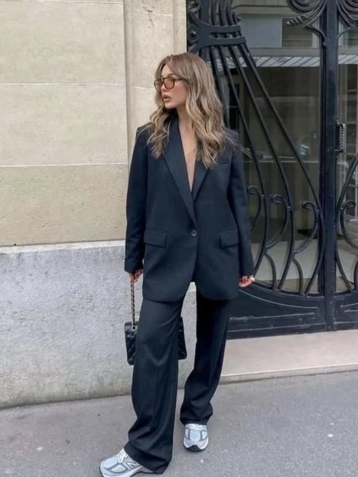 Украшения к брючному костюму