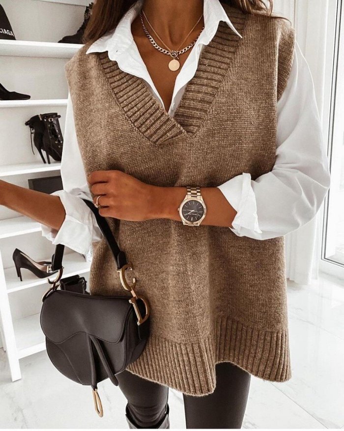 Модные вязаные безрукавки женские