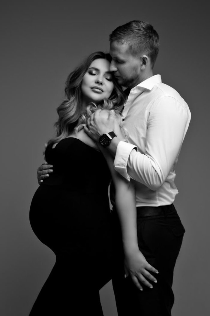 Фотосессия беременных в студии