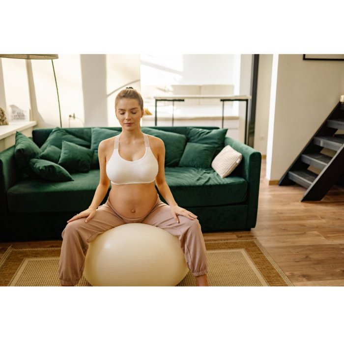 Pregnant Magdalena беременная Магдалена