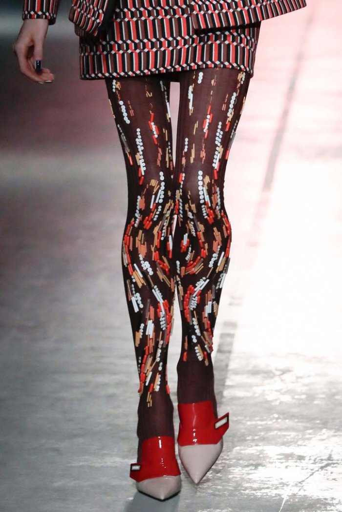 Модный показ колготок