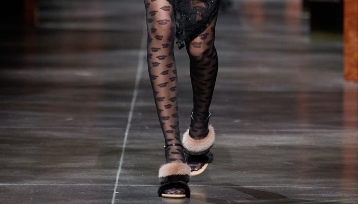 Модный показ колготок